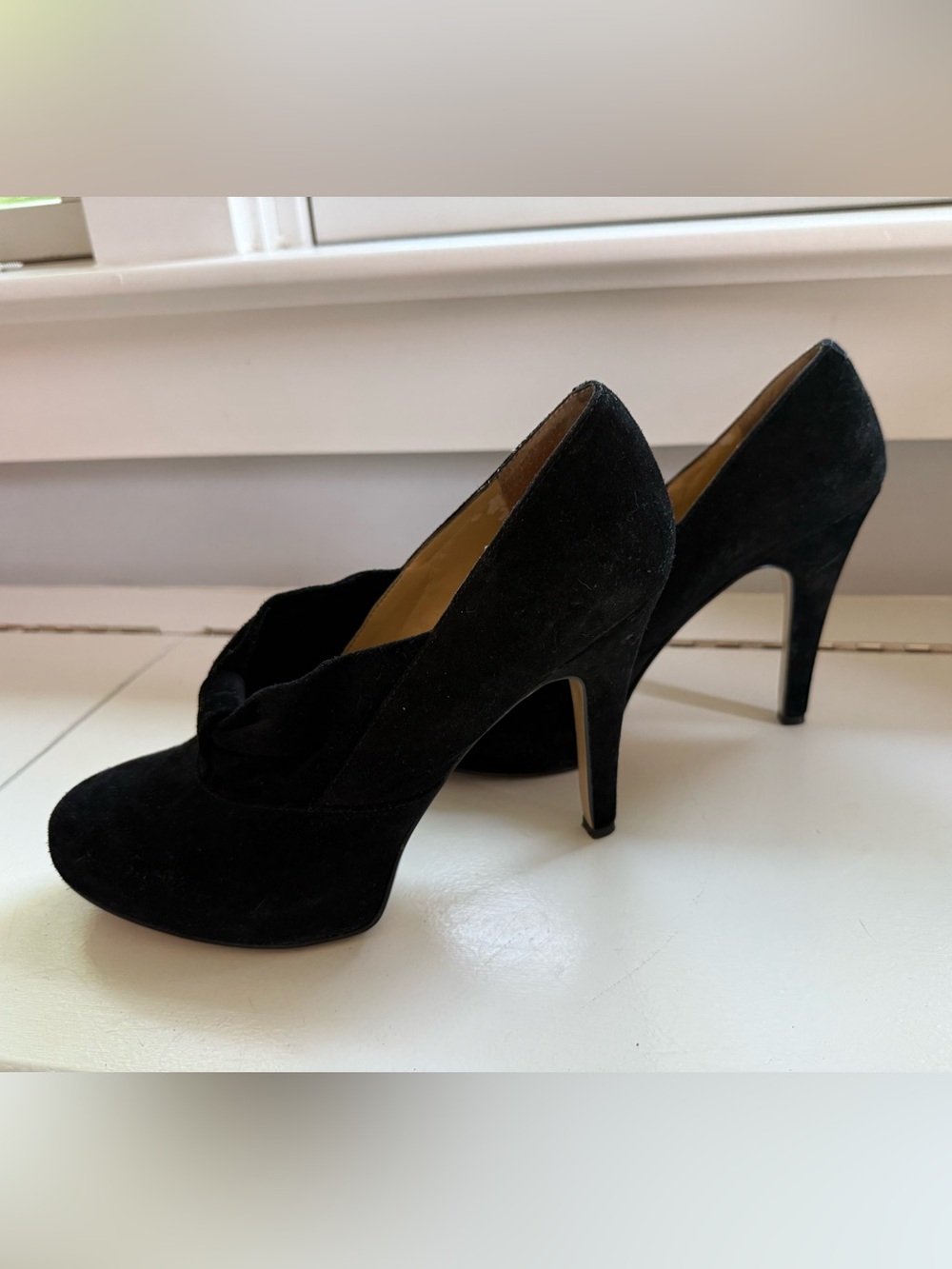 Nine West Black Suede Heels Size 8.5